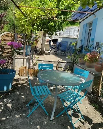 La Maison Bleue 3* Sauveterre-la-Lémance