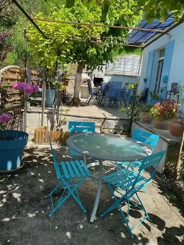 La Maison Bleue 3* Sauveterre-la-Lemance